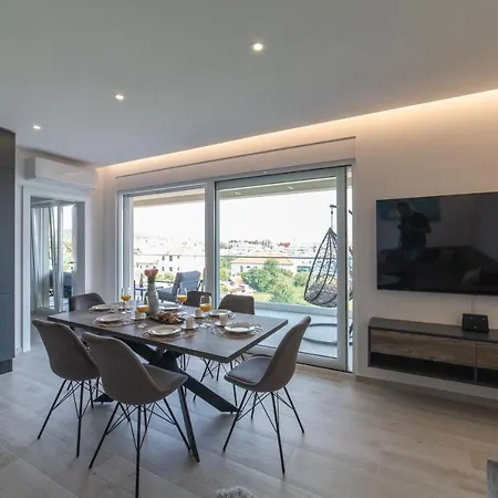 Wild Sunset Apartment