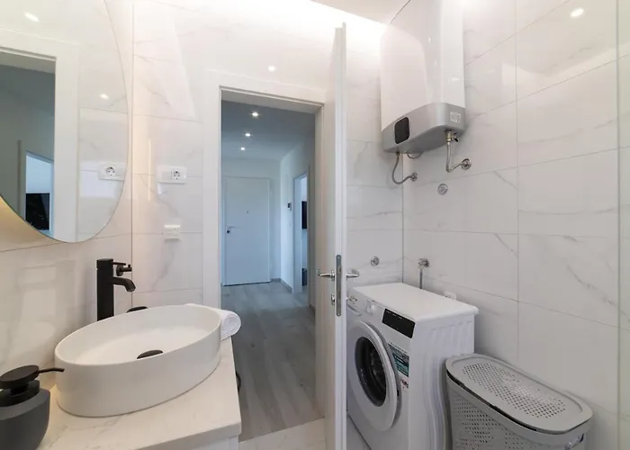 아파트 Wild Sunset