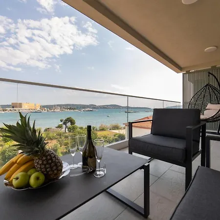 Wild Sunset Apartment